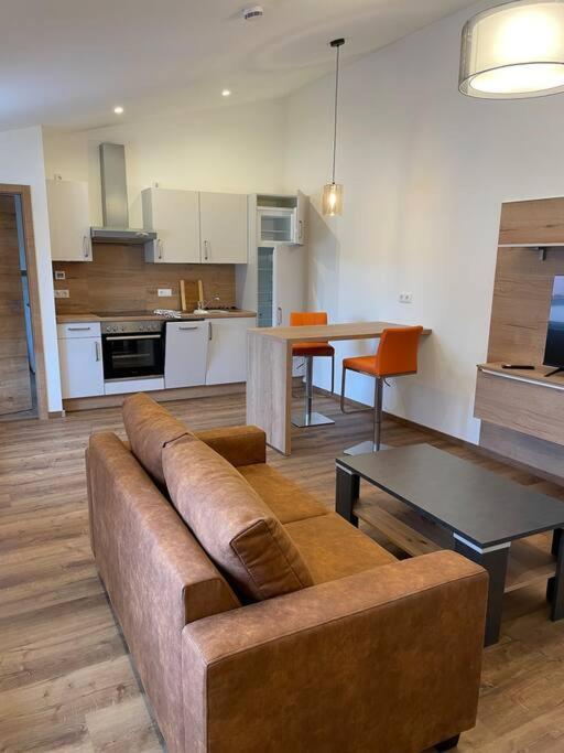 Apartment In Zentraler Lage Mit Privatparkplatz Grafenwohr Ngoại thất bức ảnh